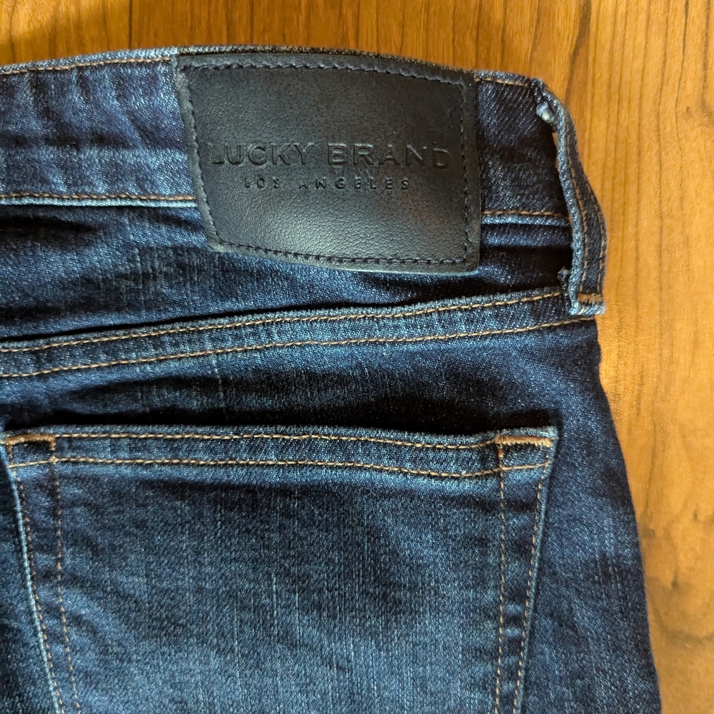 NWOT Women's Lucky Brand Cropped Jeans, Size 28 - Picture 5 of 7